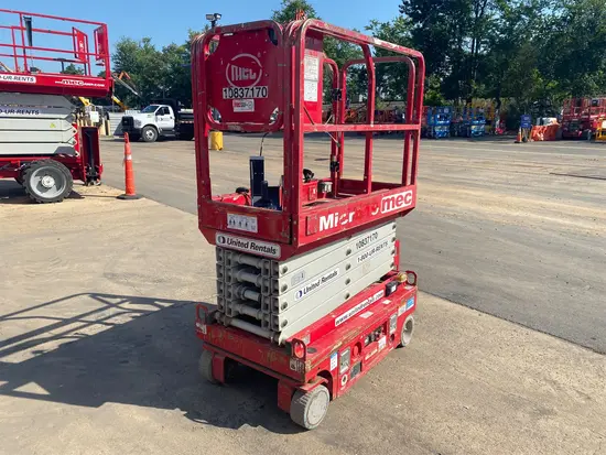 2018 MEC MICRO 19 Scissor Lift