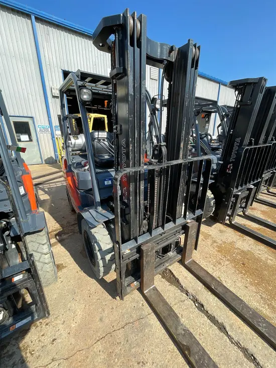 2019 Toyota 8FGU25 Warehouse Forklift