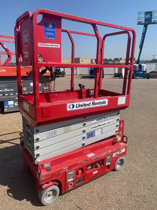 2018 MEC MICRO 19 Scissor Lift