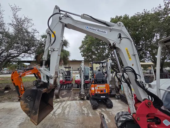 2019 Takeuchi TB250-2 Mini Excavator