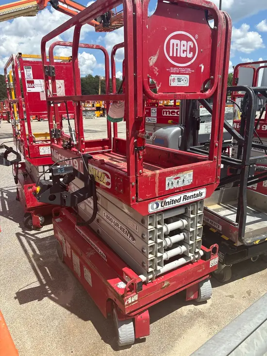 2019 MEC MICRO 19 Scissor Lift