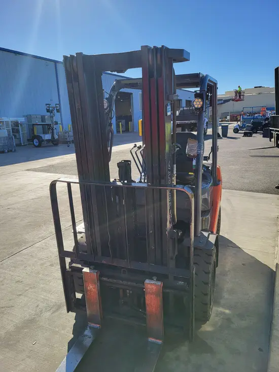 2018 Toyota 8FGU25 Warehouse Forklift