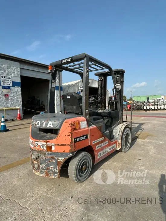 2020 Toyota 8FDU25 Warehouse Forklift
