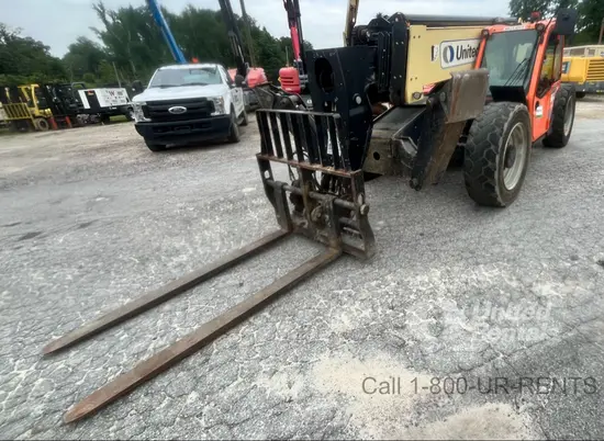 2018 JLG 1055 Forklift