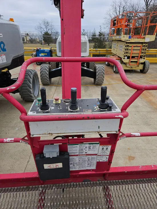 2016 MEC 60J-E Boom Lift