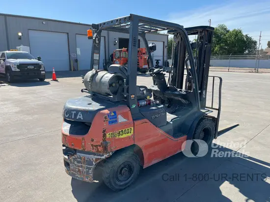 2019 Toyota 8FGU25 Warehouse Forklift