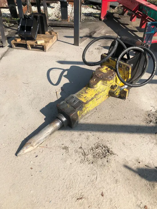 2016 Atlas Copco SB 452 Attachment