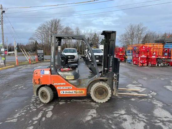2019 Toyota 8FGU30 Warehouse Forklift