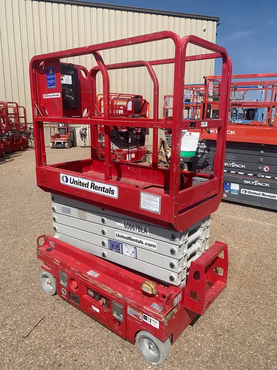2018 MEC MICRO 19 Scissor Lift