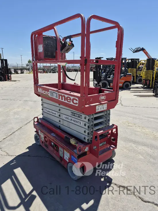 2019 MEC MICRO 19 Scissor Lift