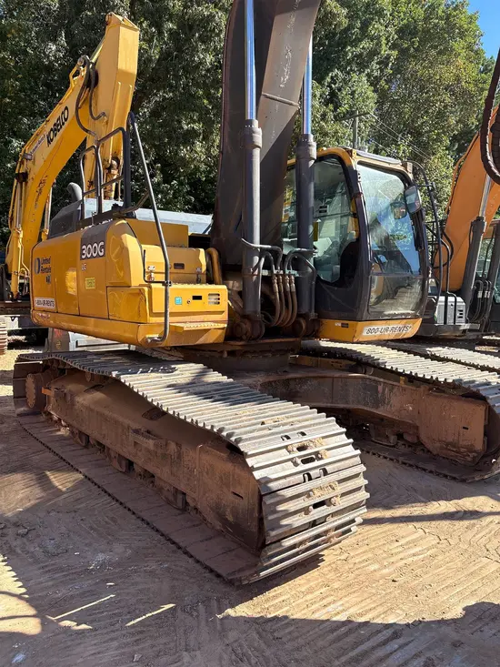 2019 John Deere 300G LC Excavator