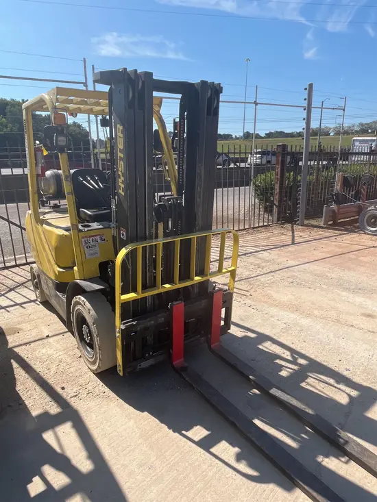 2022 HYSTER H50UT Warehouse Forklift