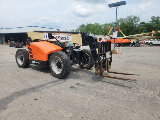 2017 JLG 742 Forklift