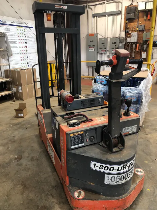 2017 Toyota 6BWC20 Warehouse Forklift