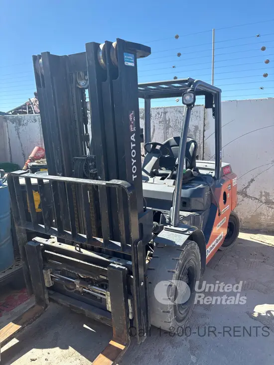 2019 Toyota 8FD45U Warehouse Forklift