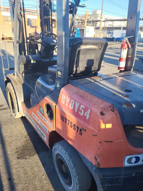 2018 Toyota 8FDU30 Warehouse Forklift