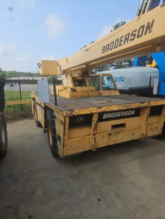 2011 Broderson IC-200-3G