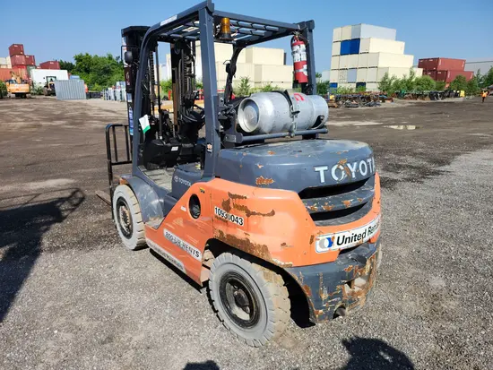 2019 Toyota 8FG35U Warehouse Forklift