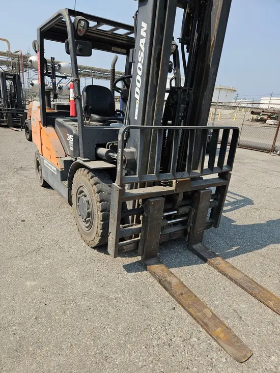 2019 Doosan D35S-7 Warehouse Forklift