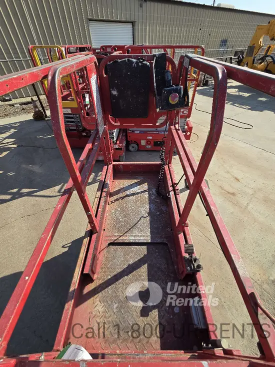 2018 MEC MICRO 19 Scissor Lift