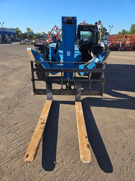 2017 Genie GTH-1056 Forklift