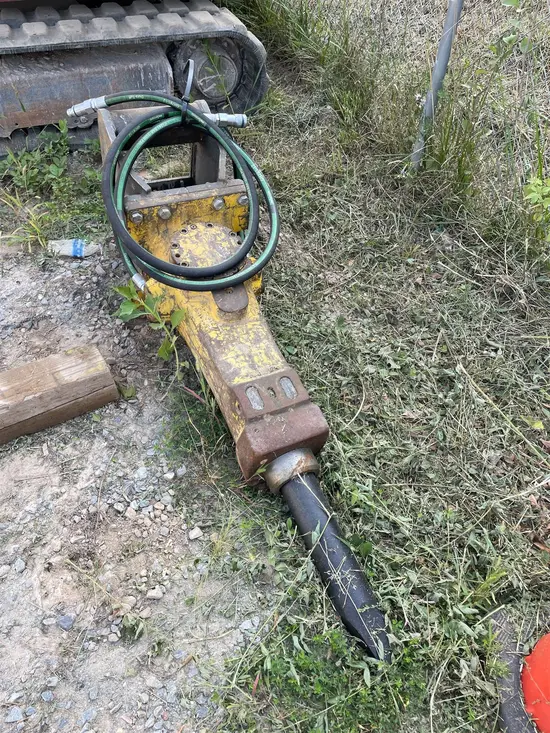 2016 Atlas Copco SB 452 Attachment