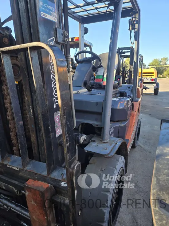 2018 Toyota 8FDU30 Warehouse Forklift