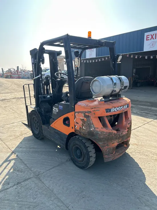 2022 Doosan G25P-7DF Warehouse Forklift