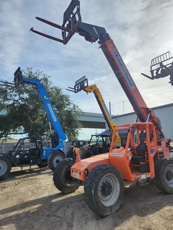 2017 SKYTRAK 6042 Forklift