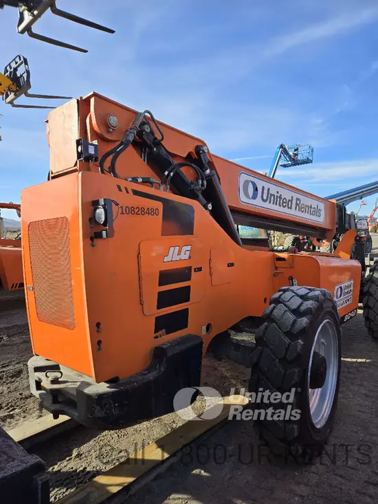 2018 SKYTRAK 8042 Forklift