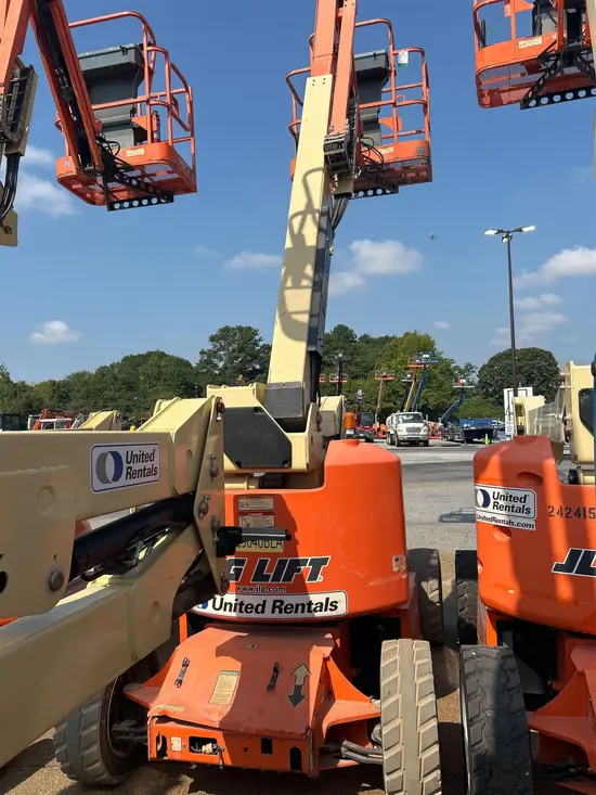 2016 JLG E450AJ Articulating Boom Lift
