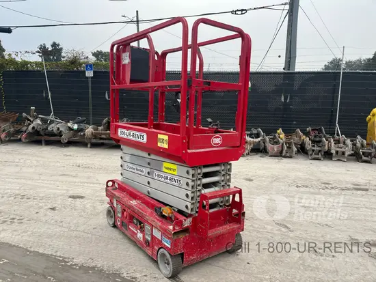 2017 MEC MICRO 19 Scissor Lift