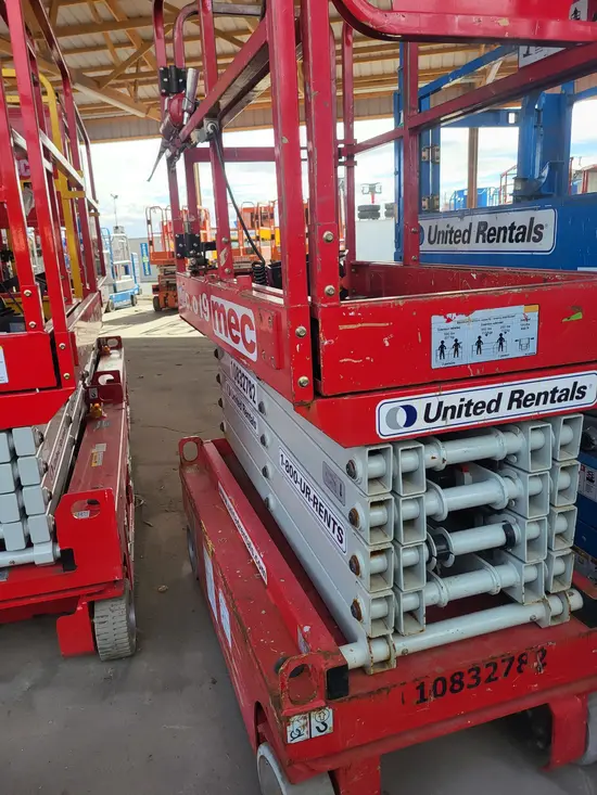 2018 MEC MICRO 19 Scissor Lift