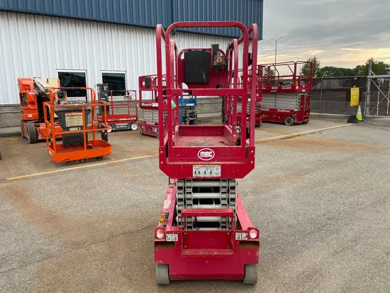 2018 MEC MICRO 19 Scissor Lift