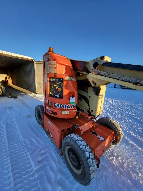 2012 JLG E300AJP Articulating Boom Lift