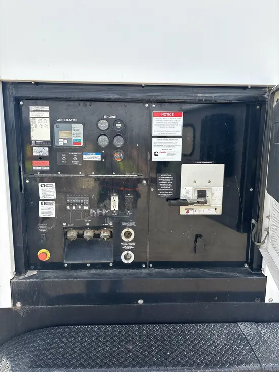 2015 Cummins C300D6R Diesel Generator