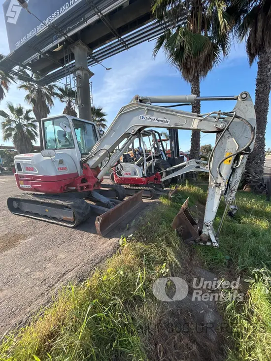 2020 Takeuchi TB260CR Mini Excavator
