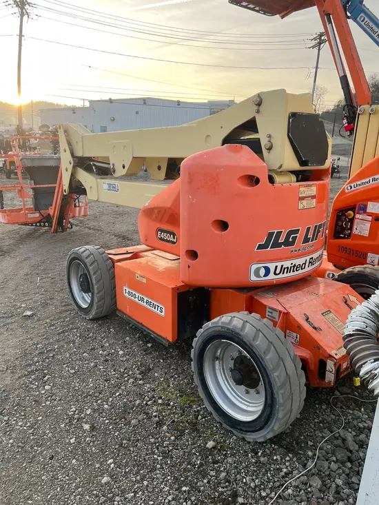 2016 JLG E450AJ Articulating Boom Lift