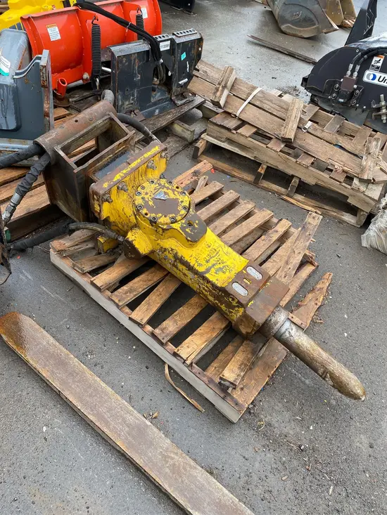 2021 Epiroc SB 452 Attachment
