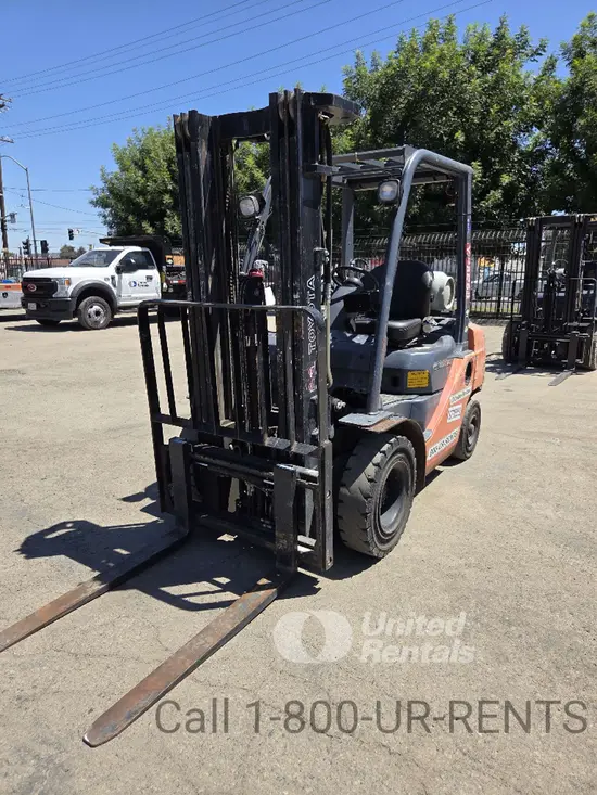 2018 Toyota 8FGU25 Warehouse Forklift