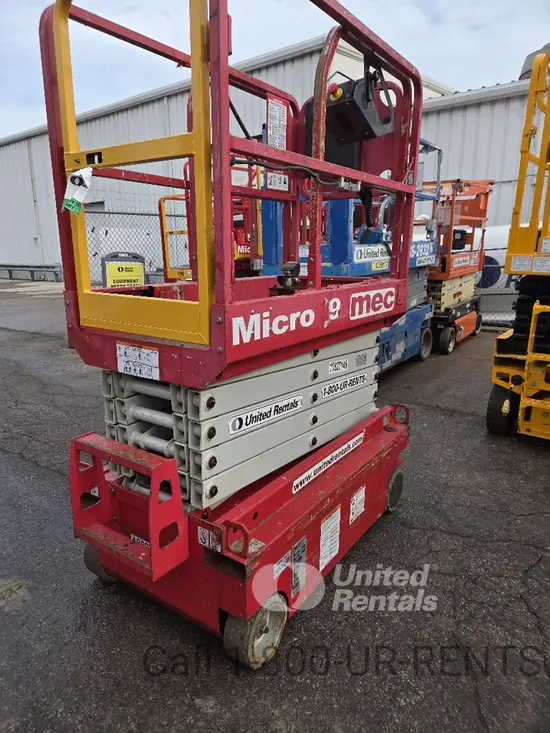 2018 MEC MICRO 19 Scissor Lift
