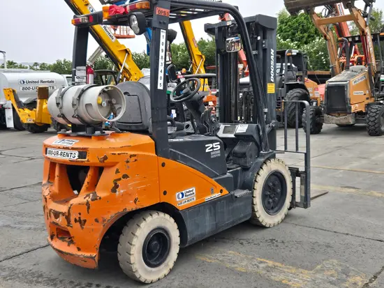 2019 Doosan G25P-7DF Warehouse Forklift