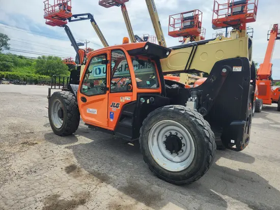 2017 JLG 742 Forklift