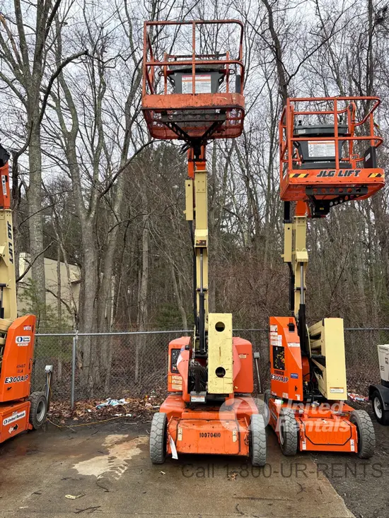 2012 JLG E400AJPN Articulating Boom Lift