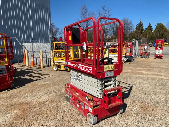 2018 MEC MICRO 19 Scissor Lift