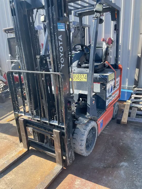 2019 Toyota 8FBCU25 Warehouse Forklift