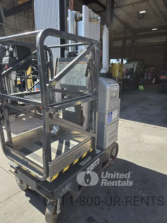 2017 JLG 20MVL Self-Propelled One-Person Lift