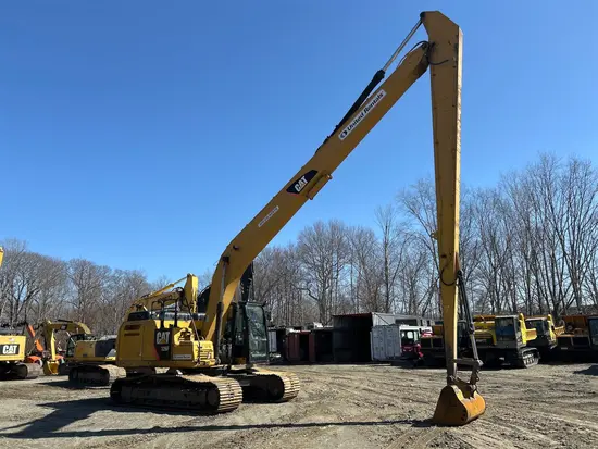 2015 CAT 326FL Excavator