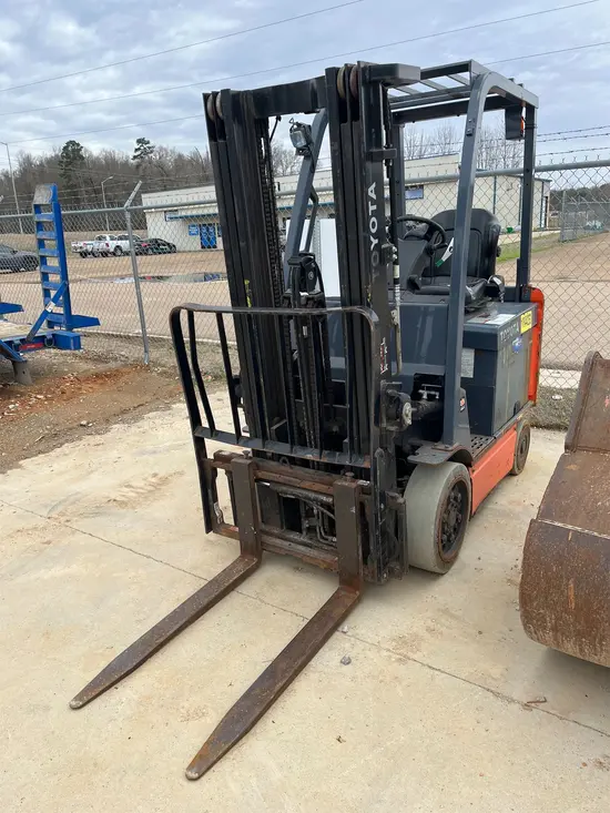 2018 Toyota 8FBCU25 Warehouse Forklift
