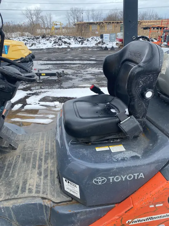 2019 Toyota 8FGU30 Warehouse Forklift